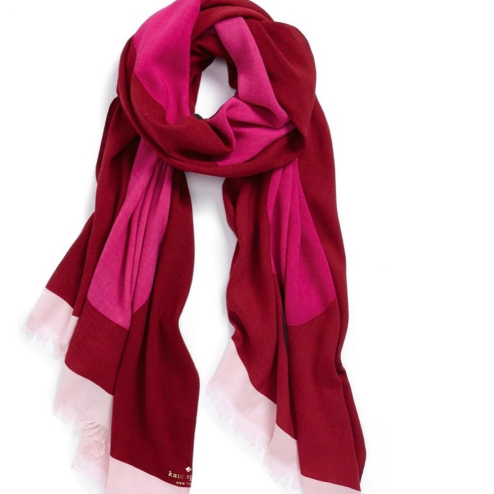 ⭐️ Kate Spade New York Apple Scarf ⭐️